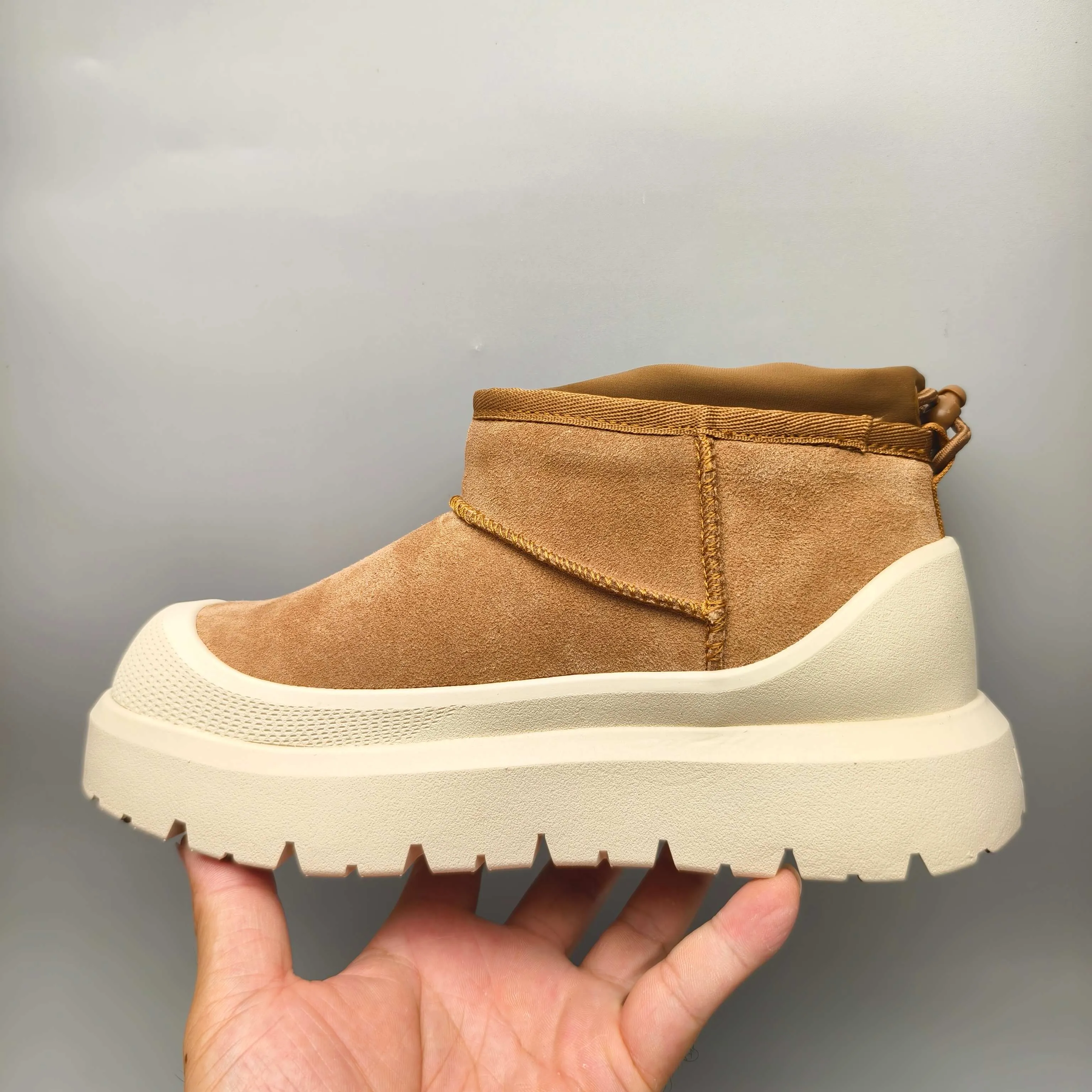💰Women’s shoes 280 Men’s shoes 300 UGG sheepskin all-in-one snow boots 4196 Classic waterproof rubber sole couple’s shoes Color: white bottom, yellow bottom, blue bottom, black Matching code: 35-45